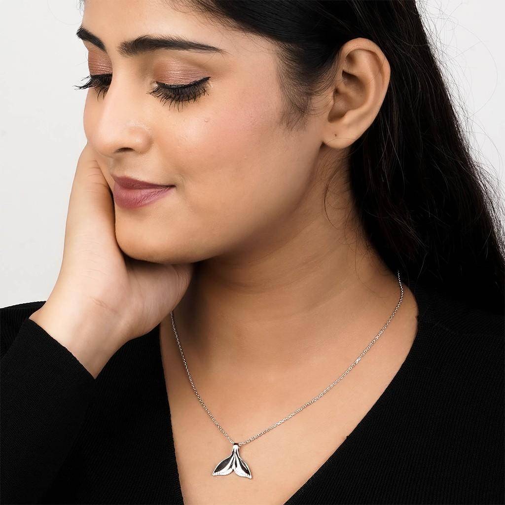 Silver Whale Tale Pendant : ZLP-1106