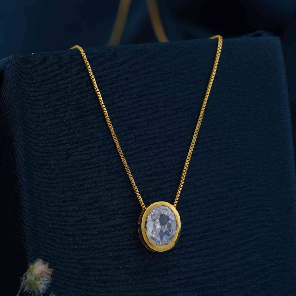Golden Oval Classic Solitaire Bezel Pendant : ZLP-1114Y