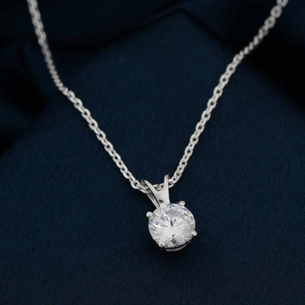 Silver Round Classic Pendant With Chain : ZLP-1115