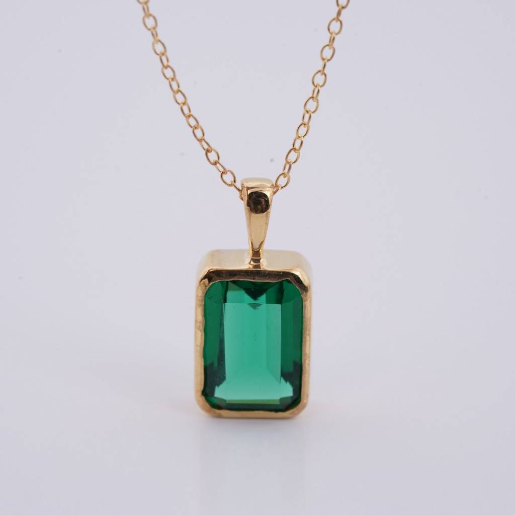 Golden Evergreen Solitaire Pendant : ZLP-1118