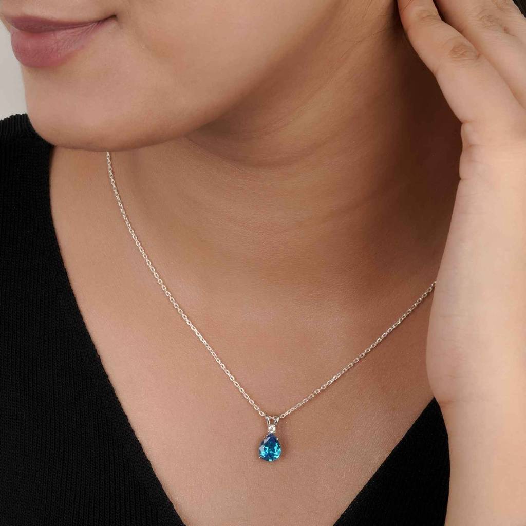 Silver Teardrop Topaz Pendant : ZLP-1131