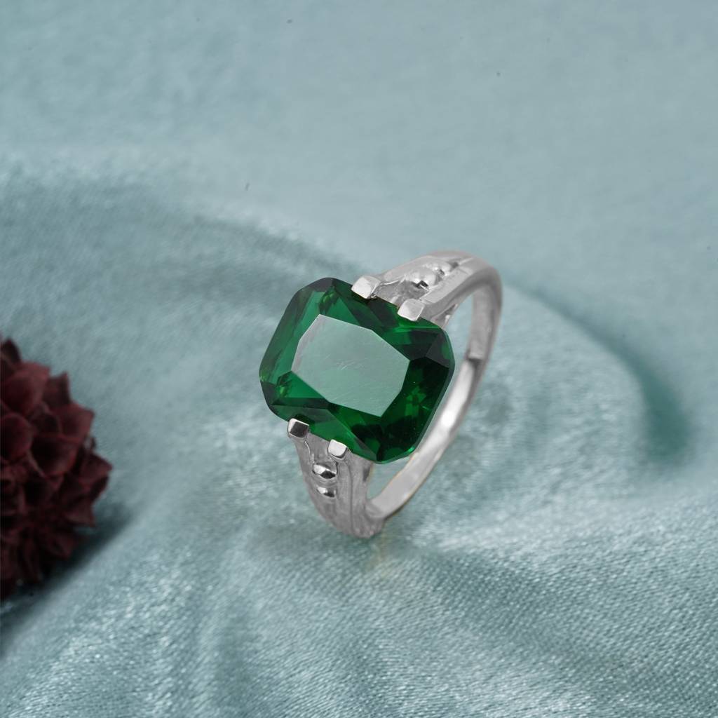 Silver Green Emerald Solitaire Silver Ring : ZLR-1006