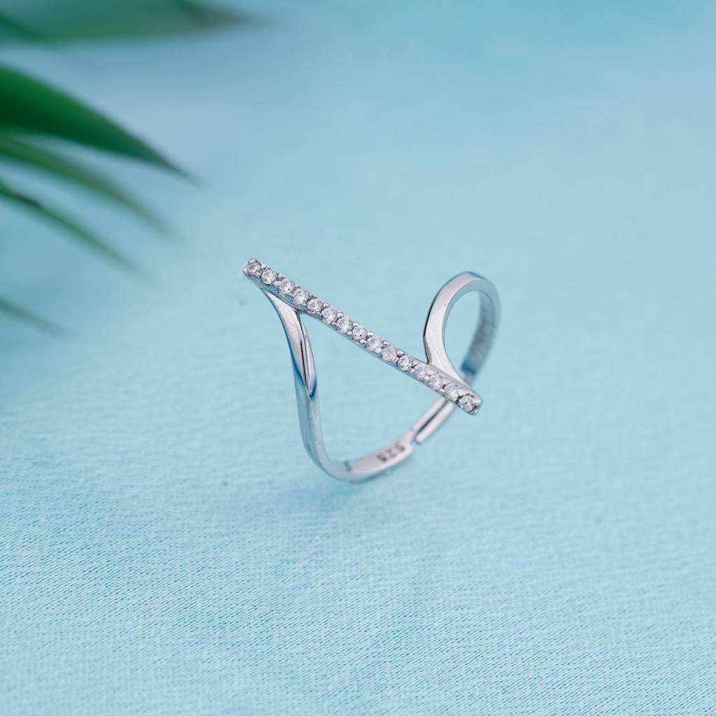 Silver Attracted To You Ring : ZLR-1091