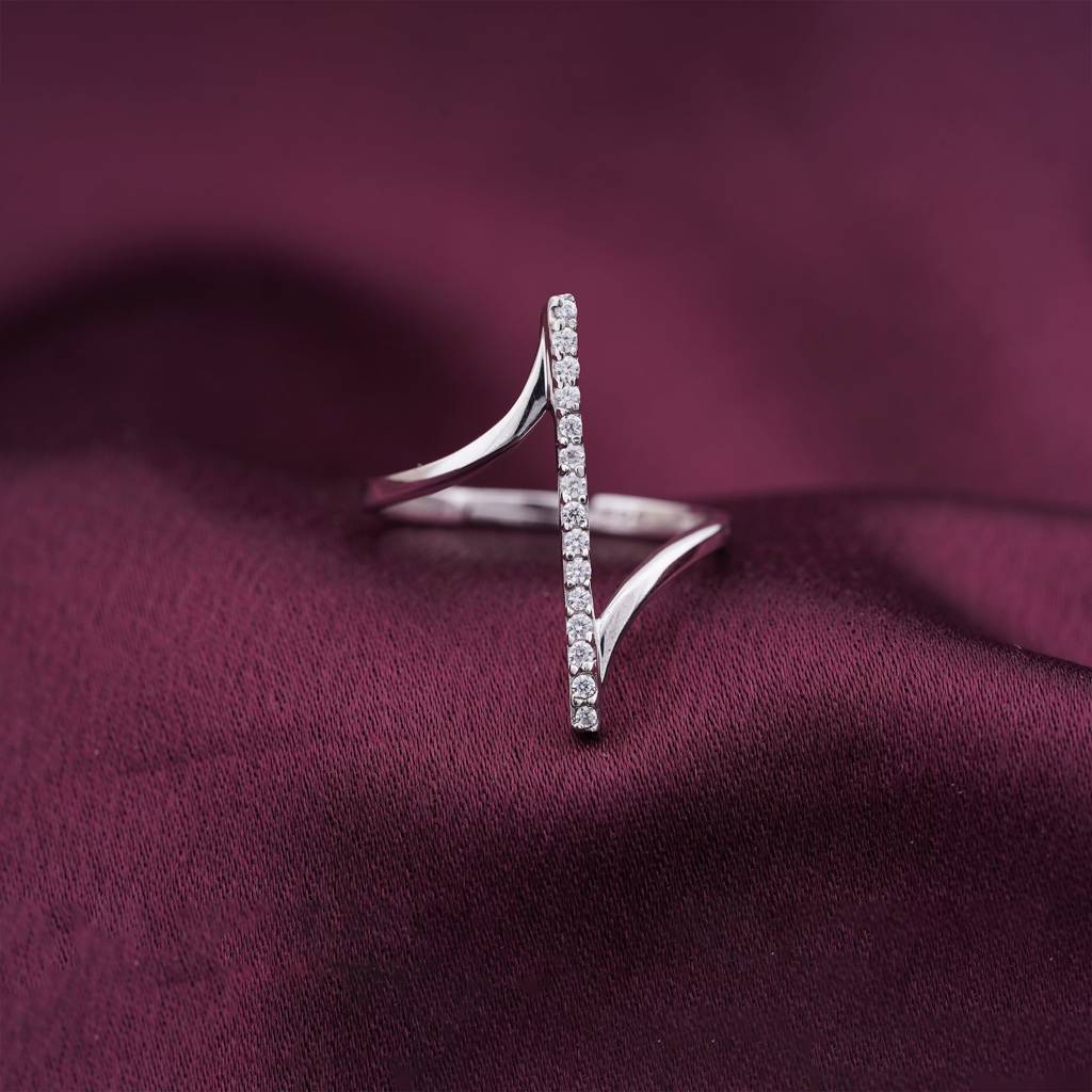 Silver Attracted To You Ring : ZLR-1091