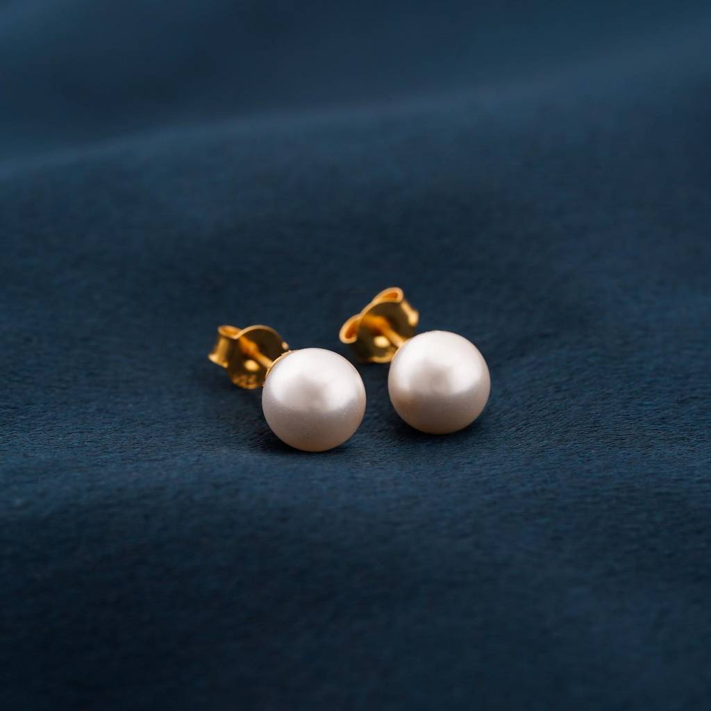 Golden Pearl Moon Stud Earrings : ZLSTD-1012Y