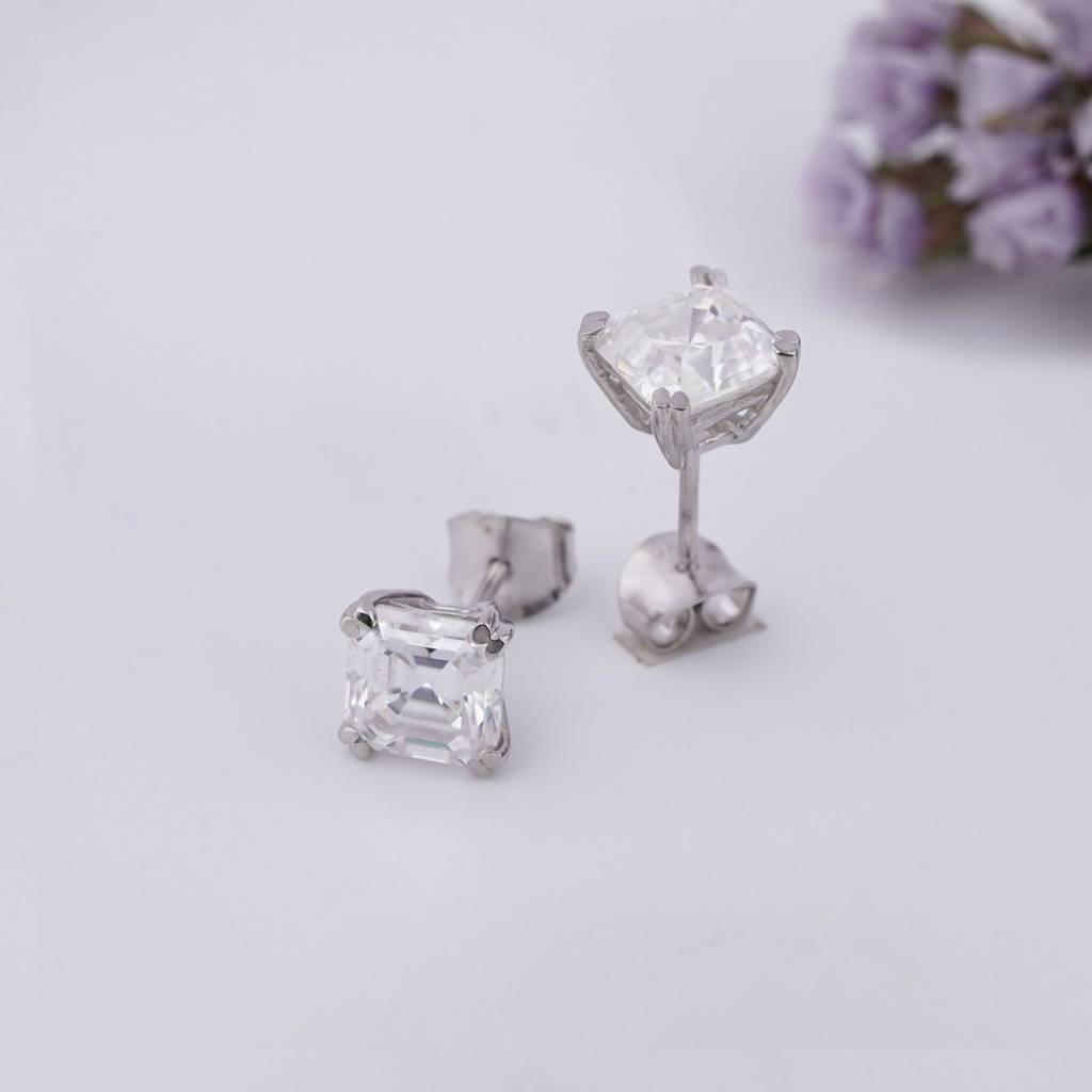 Silver Daily Wear Stud Earrings : ZLSTD-1037