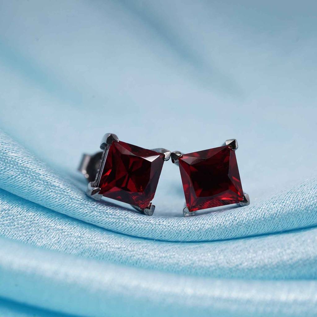Silver Square Red Garnet Stud Earrings : ZLSTD-1051