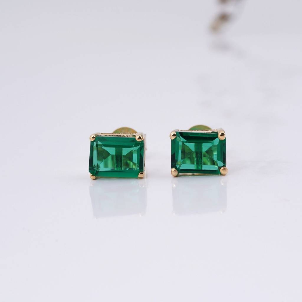 Golden Green Butterfly Back Stud Earrings : ZLSTD-1058