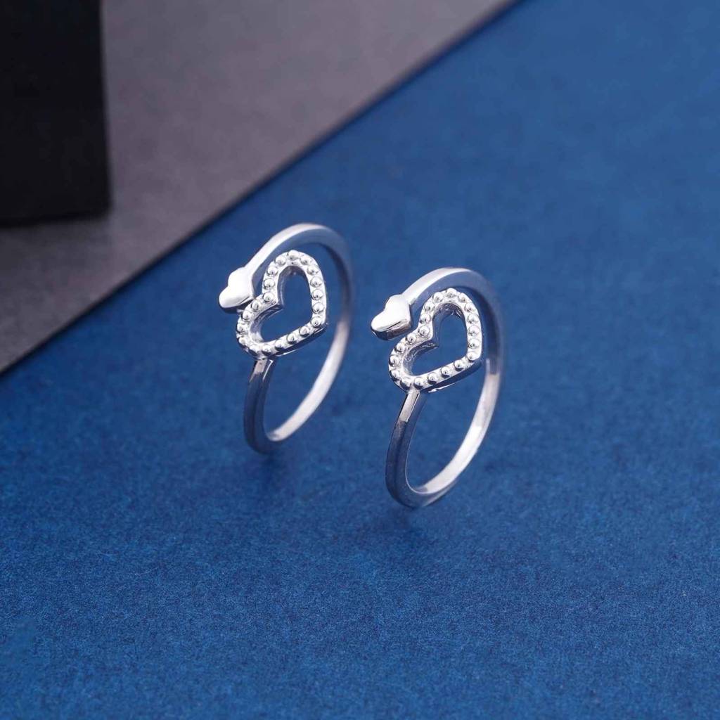 Silver Heartfelt Embrace Toe Rings : ZLTR-004