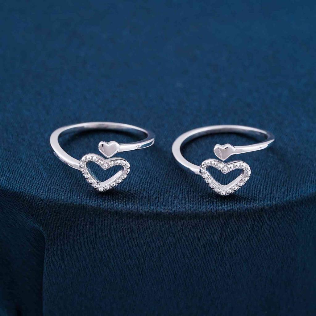Silver Heartfelt Embrace Toe Rings : ZLTR-004
