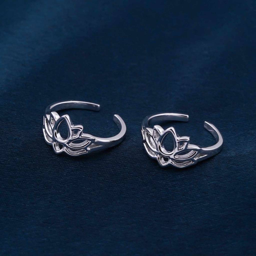 Silver Lotus Flower Toe Rings : ZLTR-011
