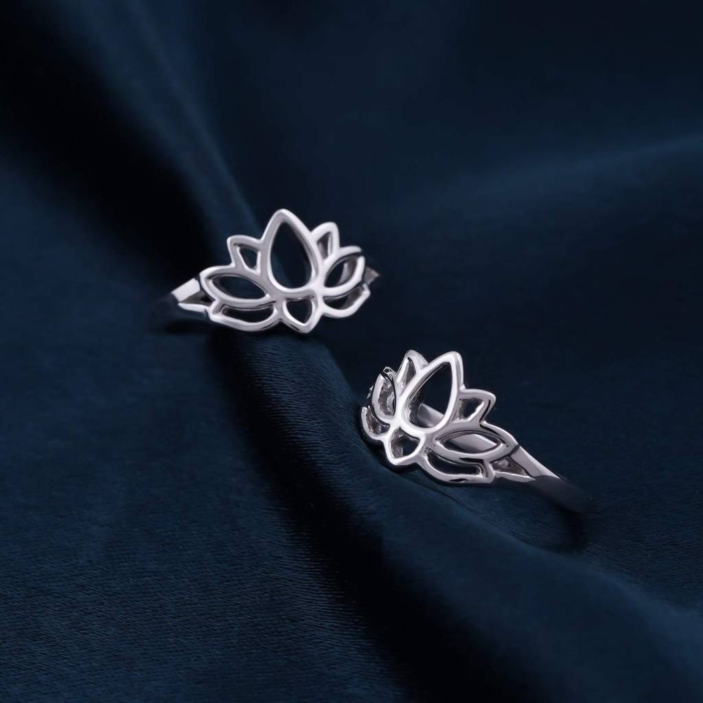 Silver Lotus Flower Toe Rings : ZLTR-011