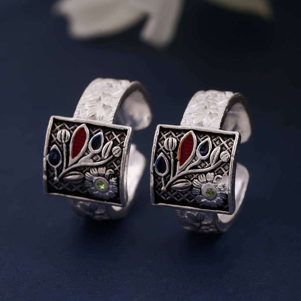 Silver Fancy Flowers Design Toe Rings : ZLTR-019