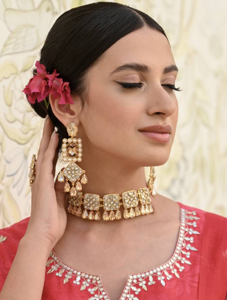 Zahara Earrings (Gold)