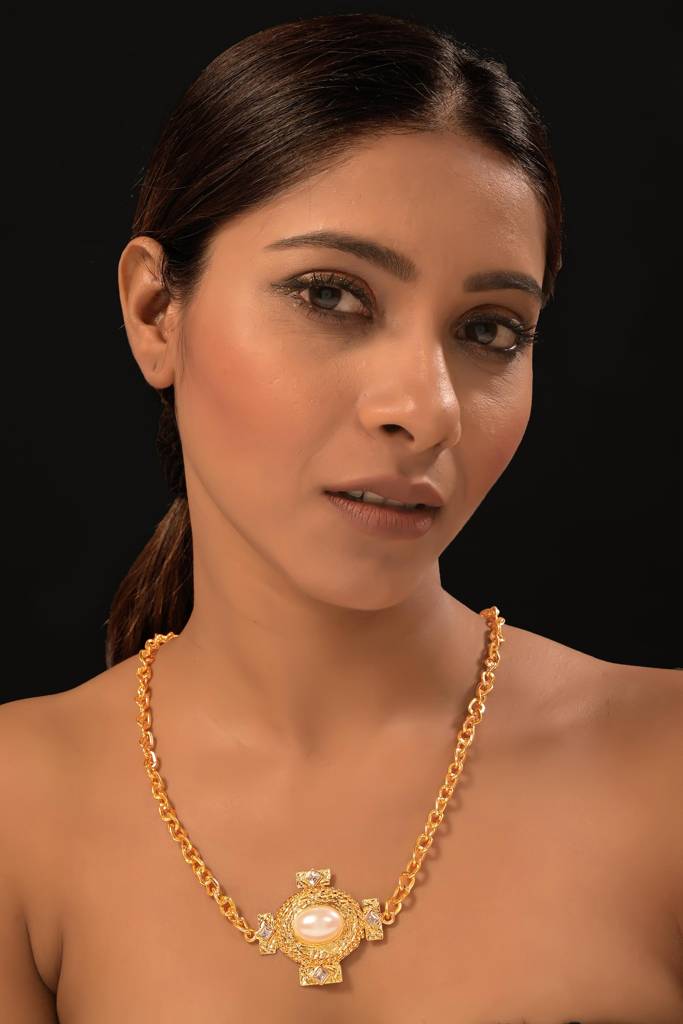 Zerua Necklace
