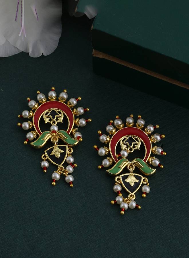Tahira Glorious Red Mini Crown Earrings : 8905124055436