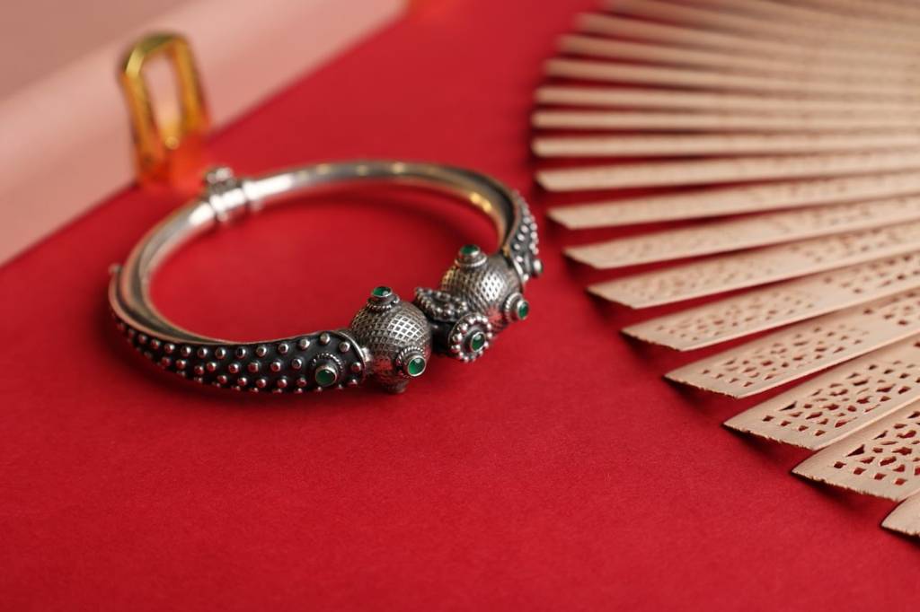 Mizoya Dual Textured Motif Daana Detailed Classic Kada : SK30101-2-2