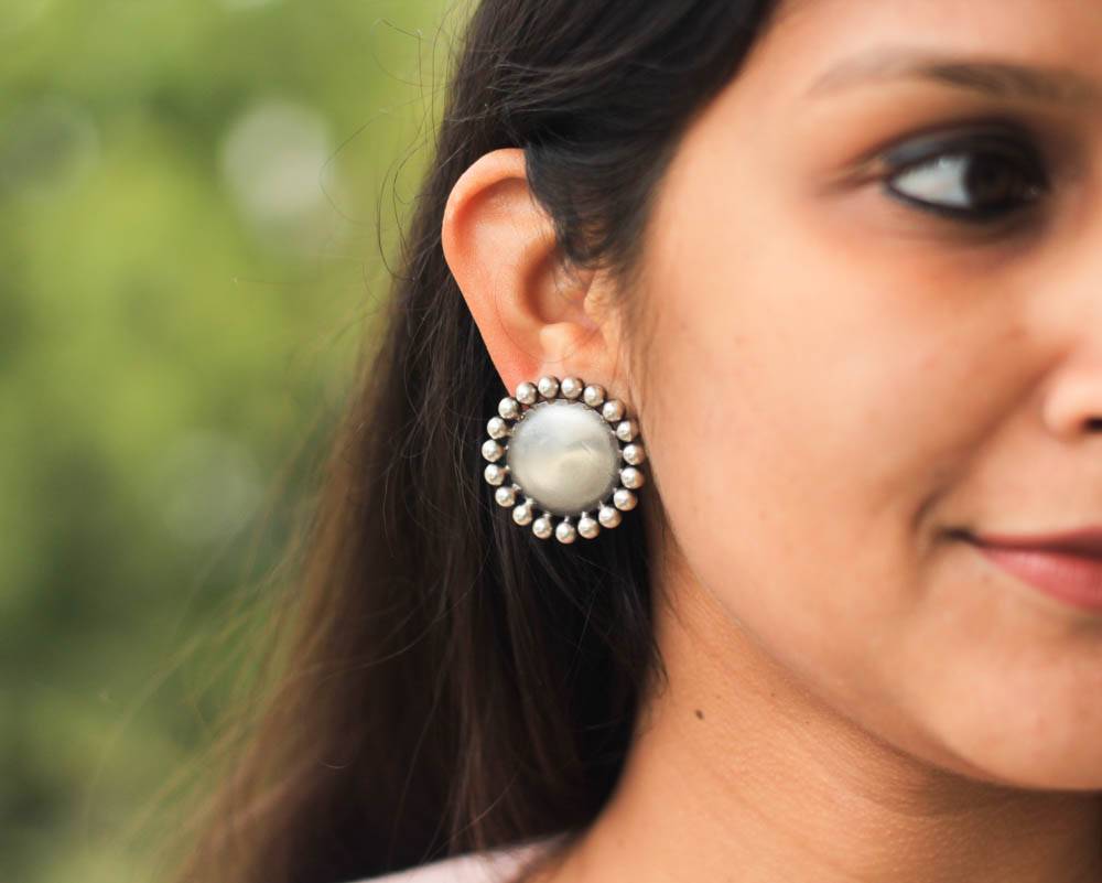 Adya Fine Matte Studs : SE4007