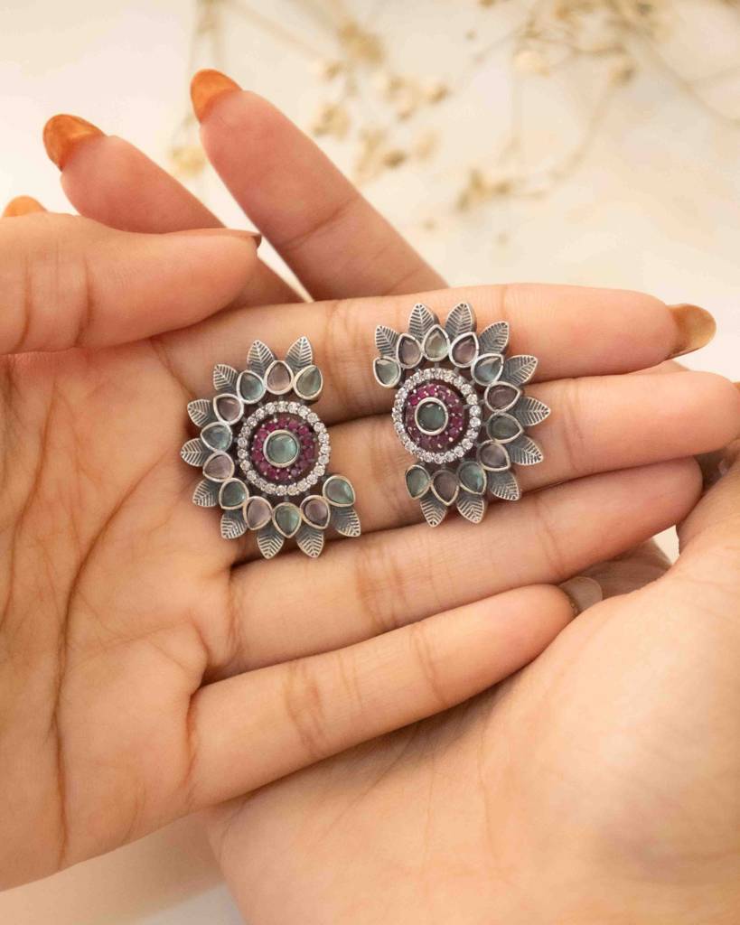 Mizoya Petal Bordered Statement Stud Earring : SE7845