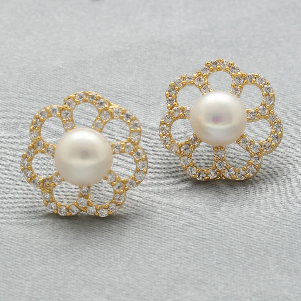 Wyra Pearl Earrings : JPSEP-24-104