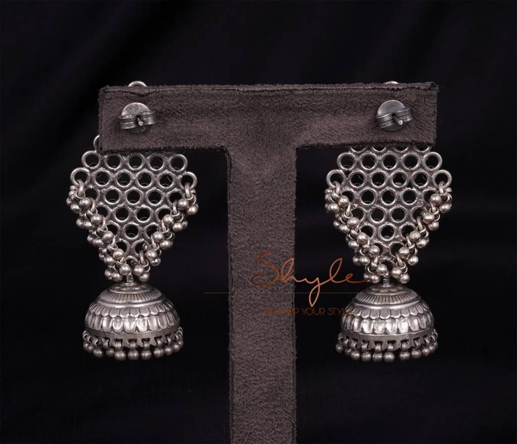 Tattva Intricate Jali Statement Grand Jhumka : SE8003