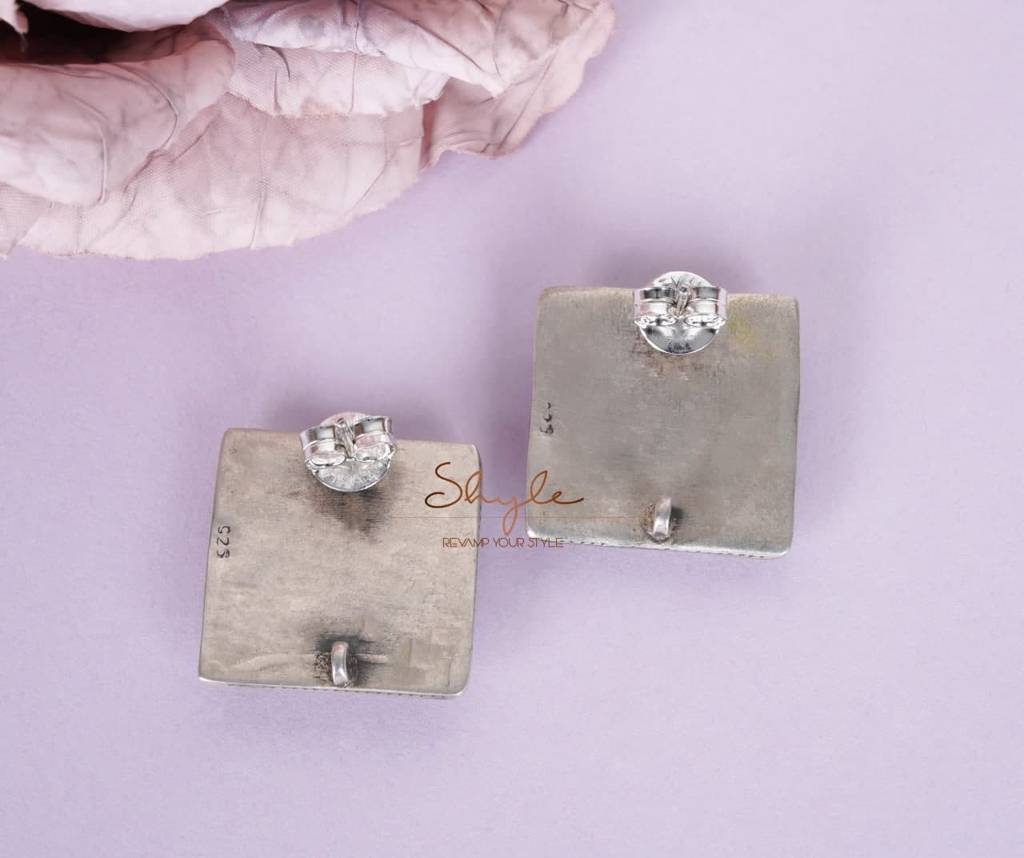 Essence Intricate Kundan Square Statement Studs : SE6016