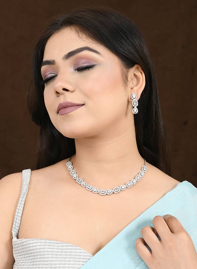 Dazzling Elegance Artistic Necklace Set