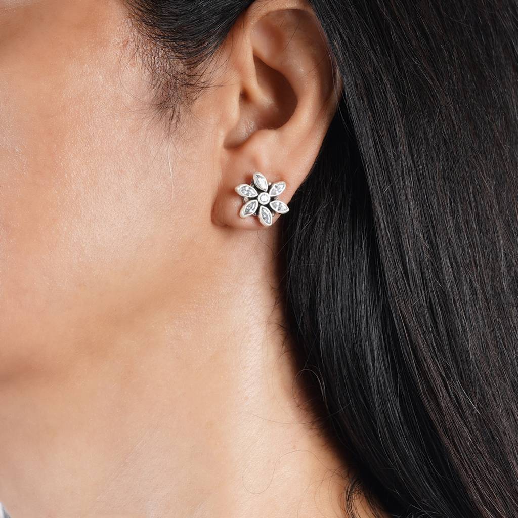 Zircon Silver Studs : SSE733