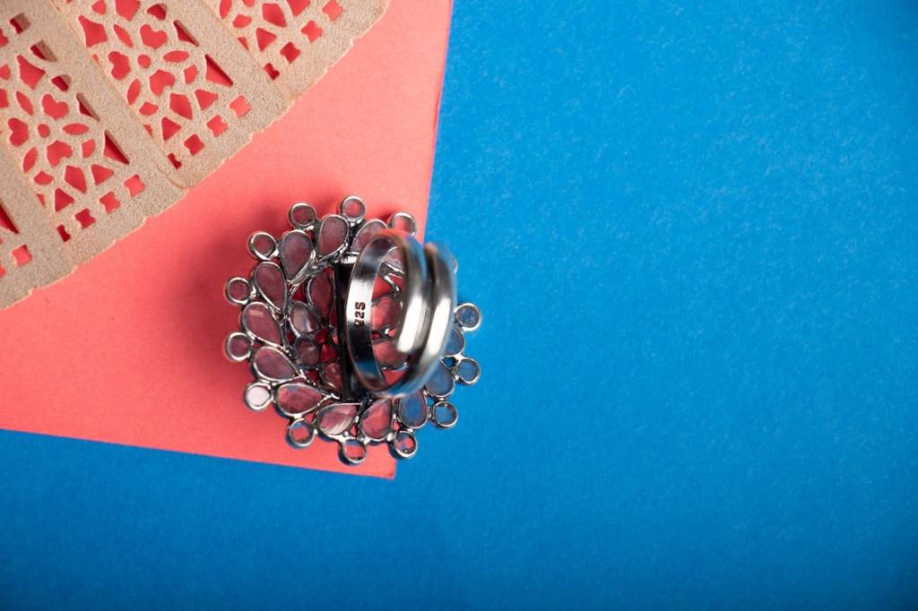 Essence Fine Scintillating Flower Ring. : SR1025-2-2-1-1-1