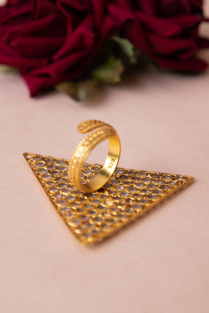 Essence Scintillating Triangle Gold Cocktail Ring : SR30083