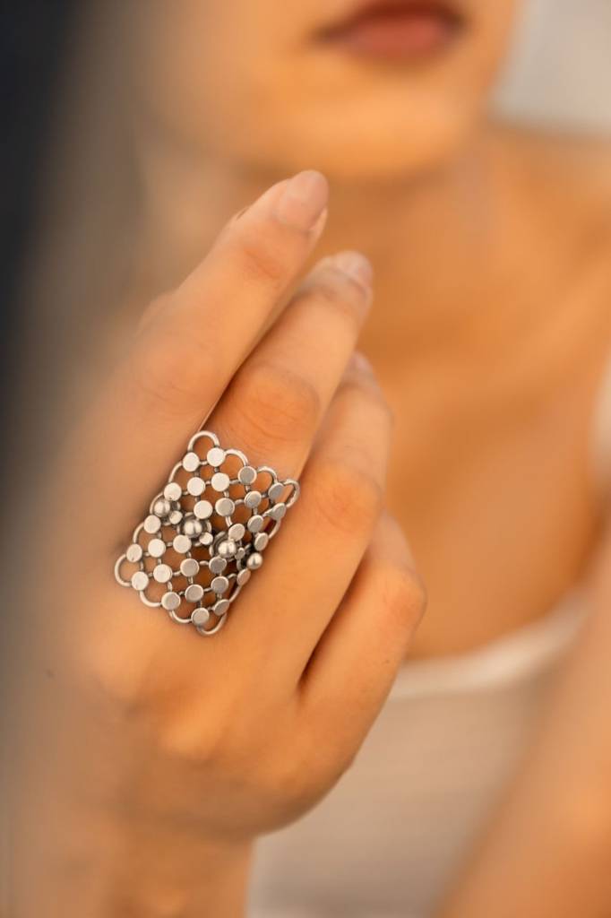 Tattva Statement Jali Ring : SR40106