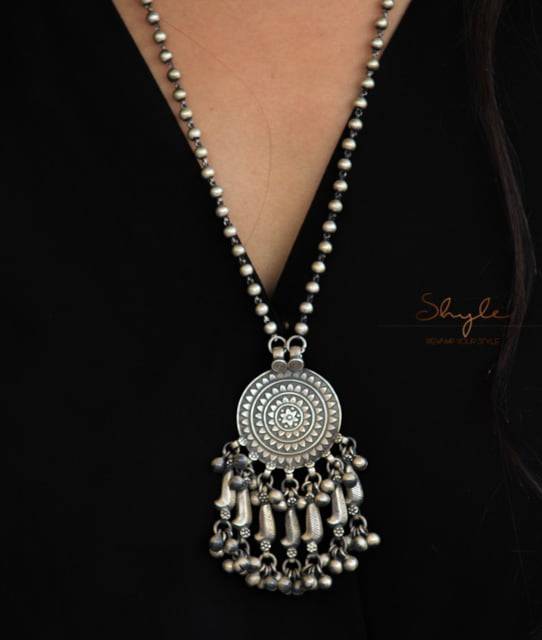 Tattva Concentric Detailed Ghughri Ball Necklace : SE50186-1-1-1