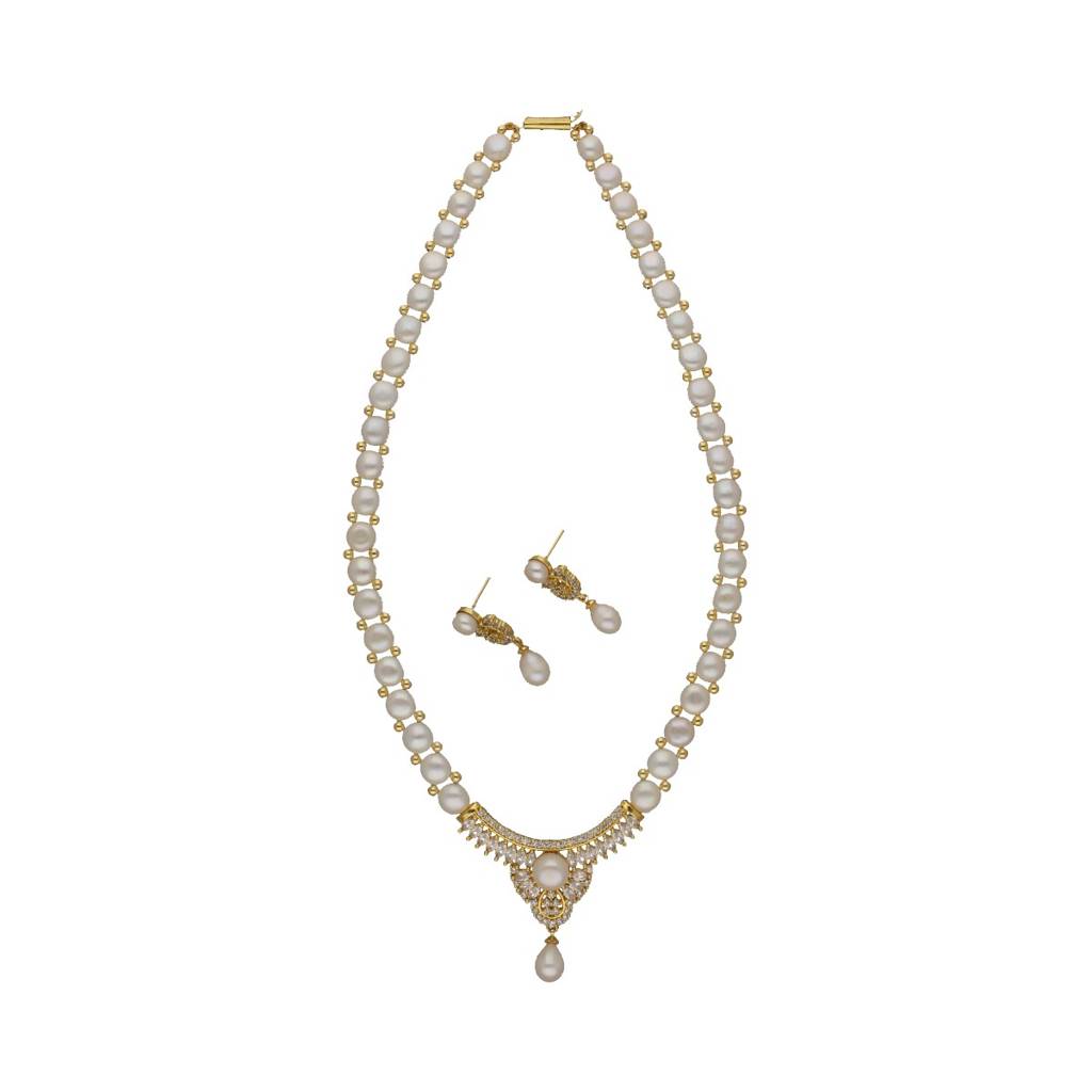 Radiant Pearl Necklace Set : JPFEB-24-014