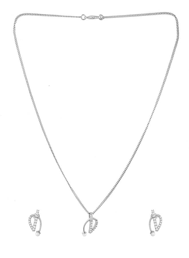 9 To 5 Chic American Diamond Pendant Set : 8905124433821