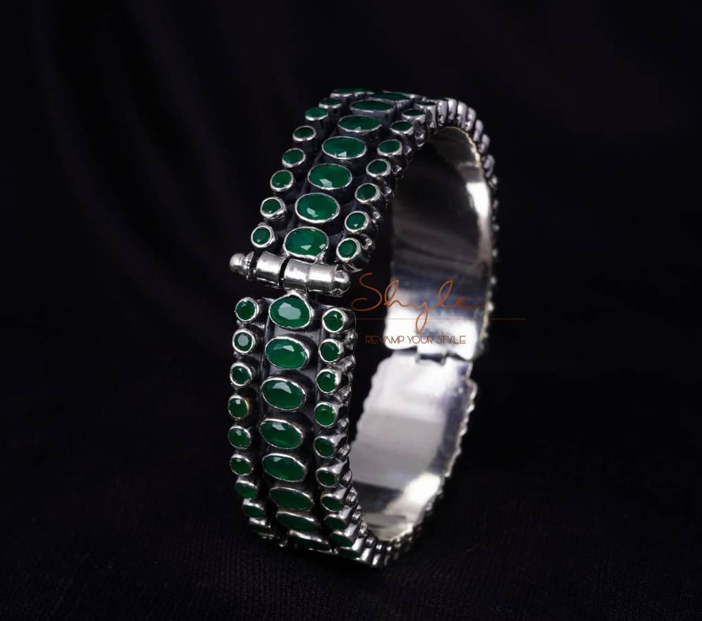 Tattva Hara Jadau Timeless Kada : SK1047-2-12