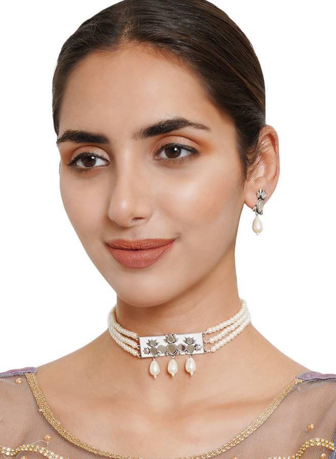 Silver Pearl String Short Festive Hues Necklace With Mirror Work Enameled Motif And Triple Pearl Drops : 8905124466294