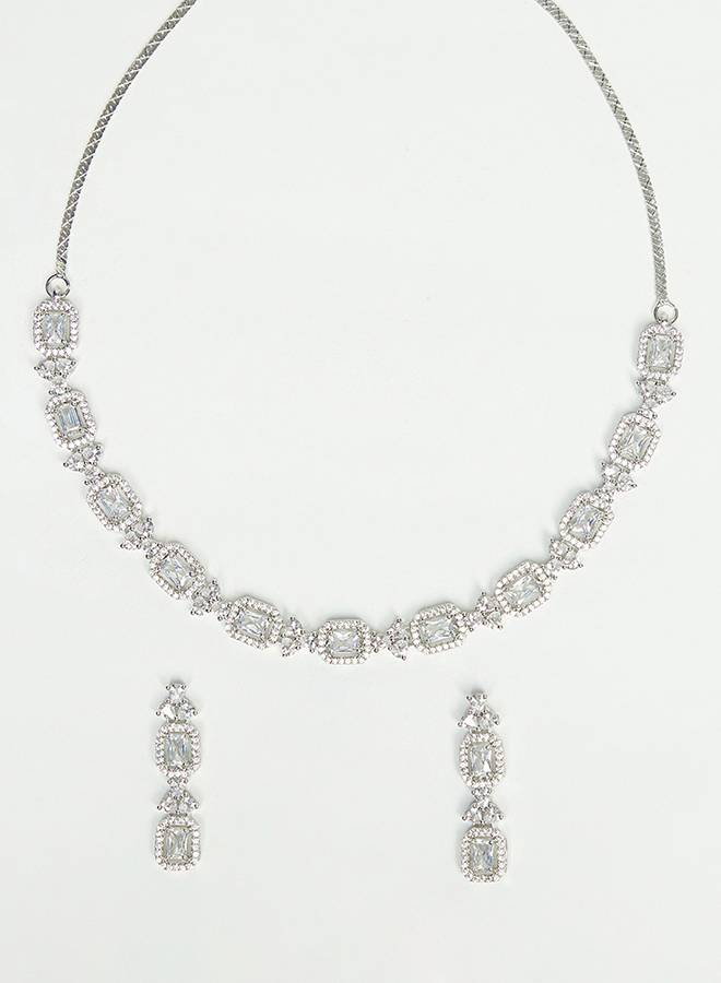 Sparkling Elegance Silver Plated Brass Necklace Set : 8905124445367