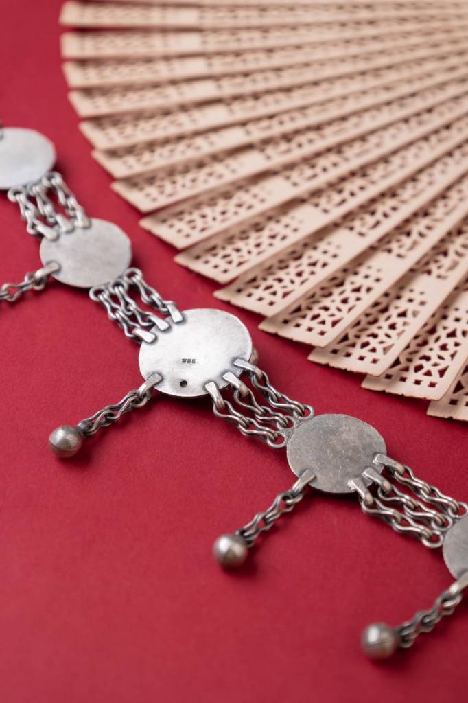 Mizoya Intricate Tribal Motif Ball Drop Choker : SN1150