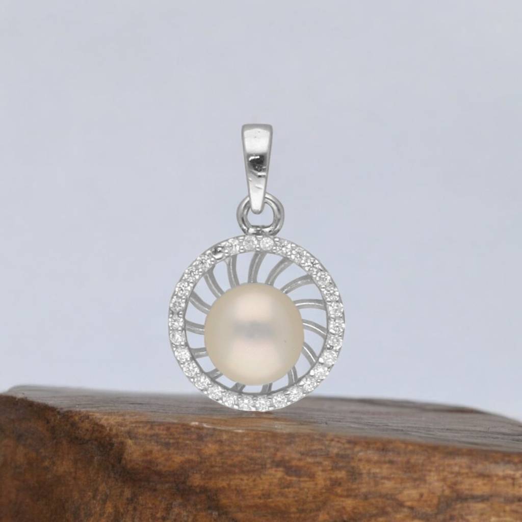 92.5 Sterling Silver Ethinic Light Weight Pearl Pendant : JPMAY-22-177