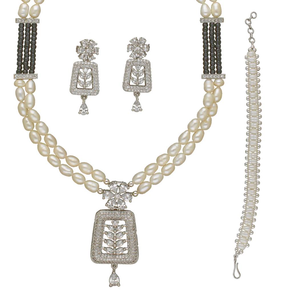 Ivory Realm Pearl Necklace Set With Bracelet : JPAUG-25-140