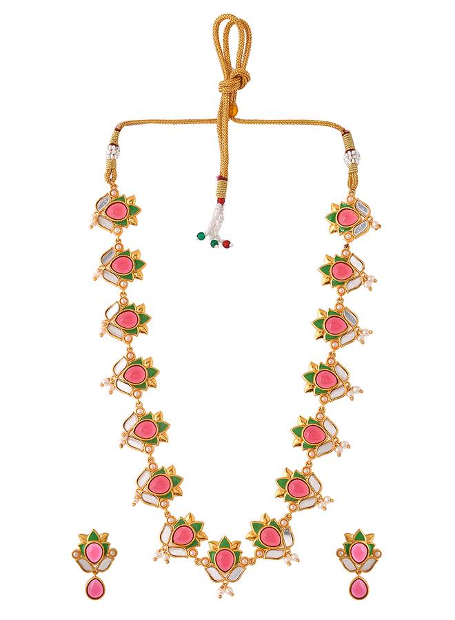 Forever More Green White Lotus Shaped Necklace Set : 8905124498172
