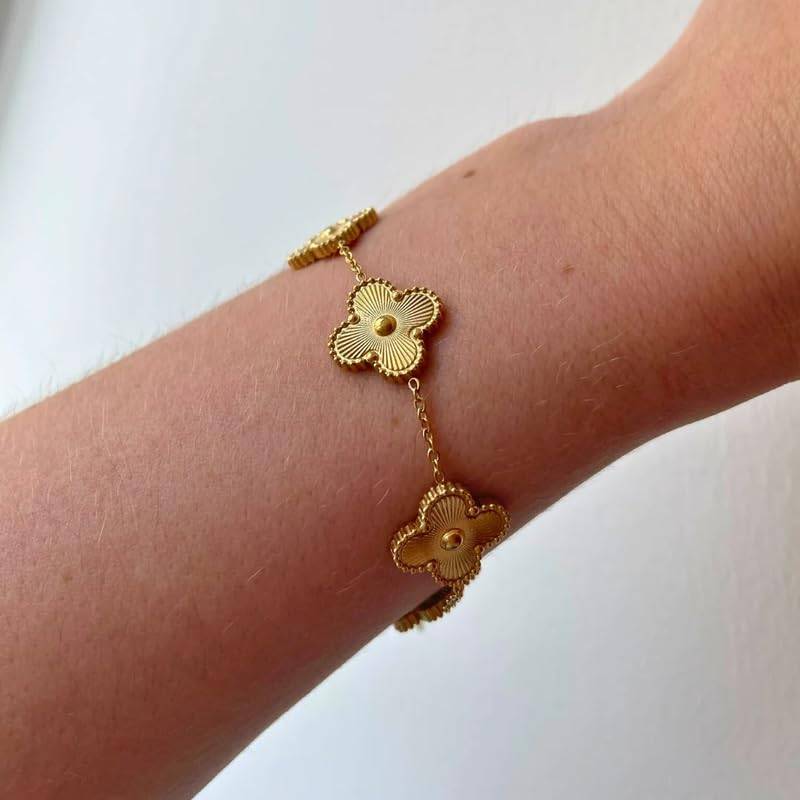 Golden Luck Leaflet Bracelet : BS12998