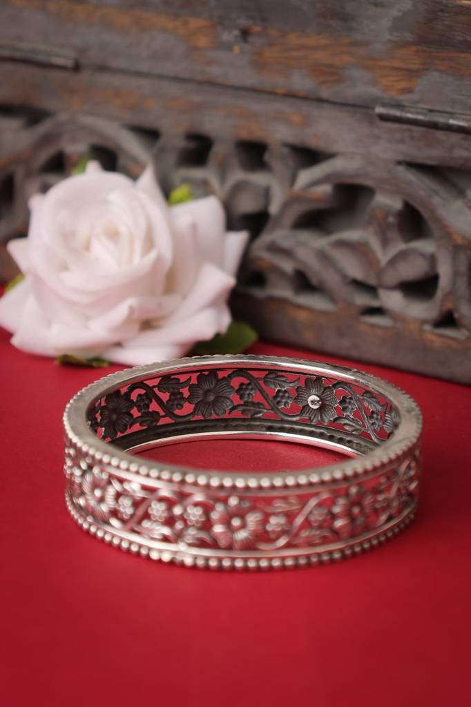 Moh Intricate Flower Leaf Bangle : SK30675-2-12