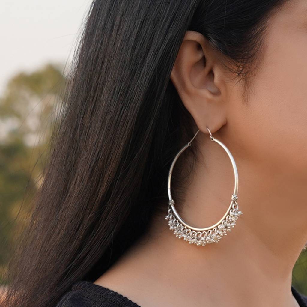 Large Silver Pearl Hoops : SSE669
