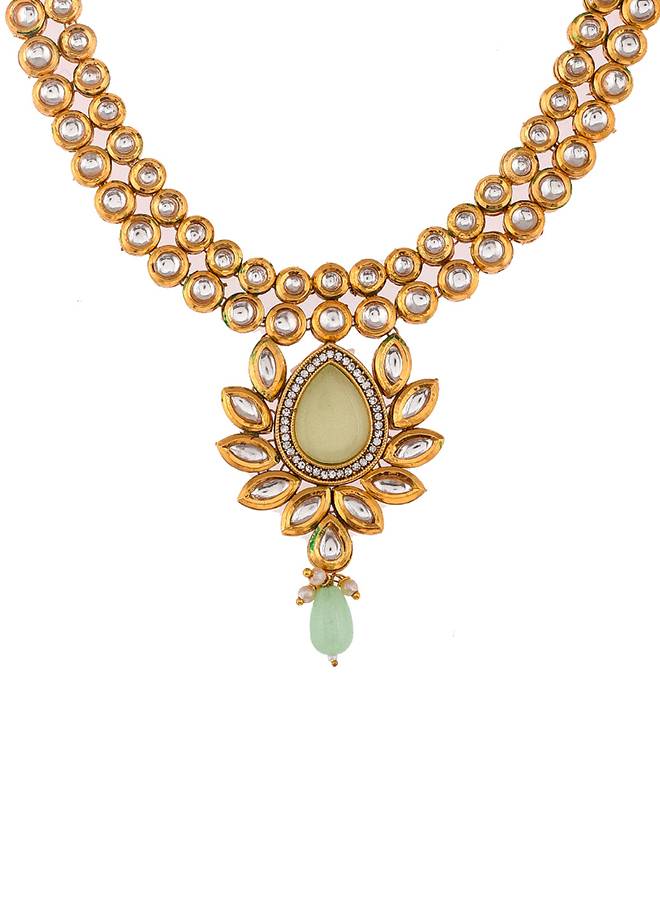 Kundan Elegance Round Cut Kundan Jewellery Set : 8905124477108