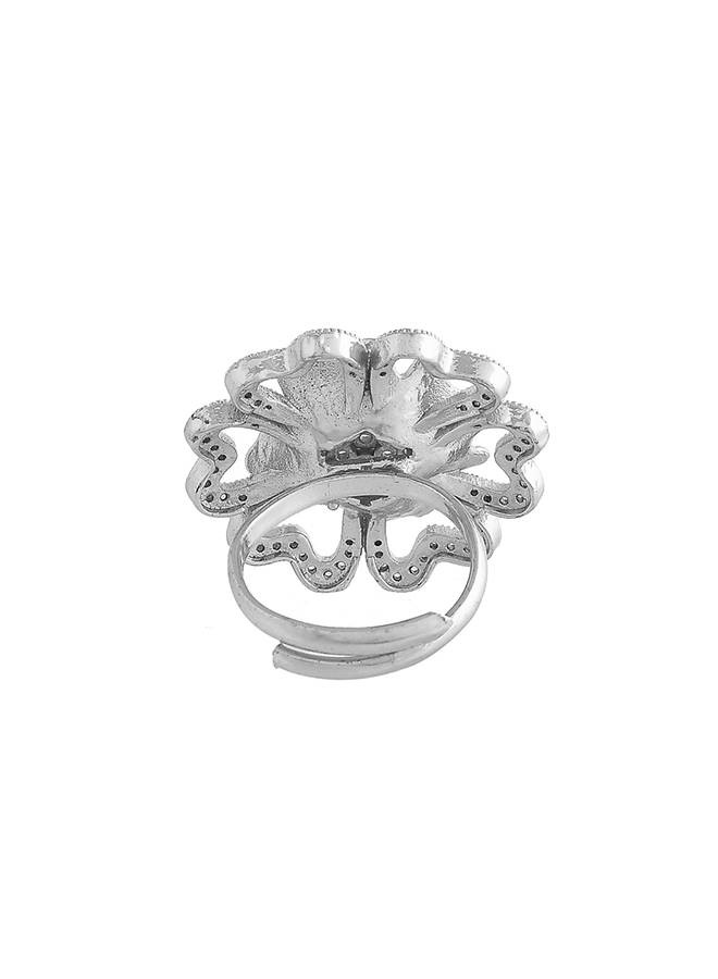 Sparkling Elegance Contemporary Floral Motif Ring : 8905124504309