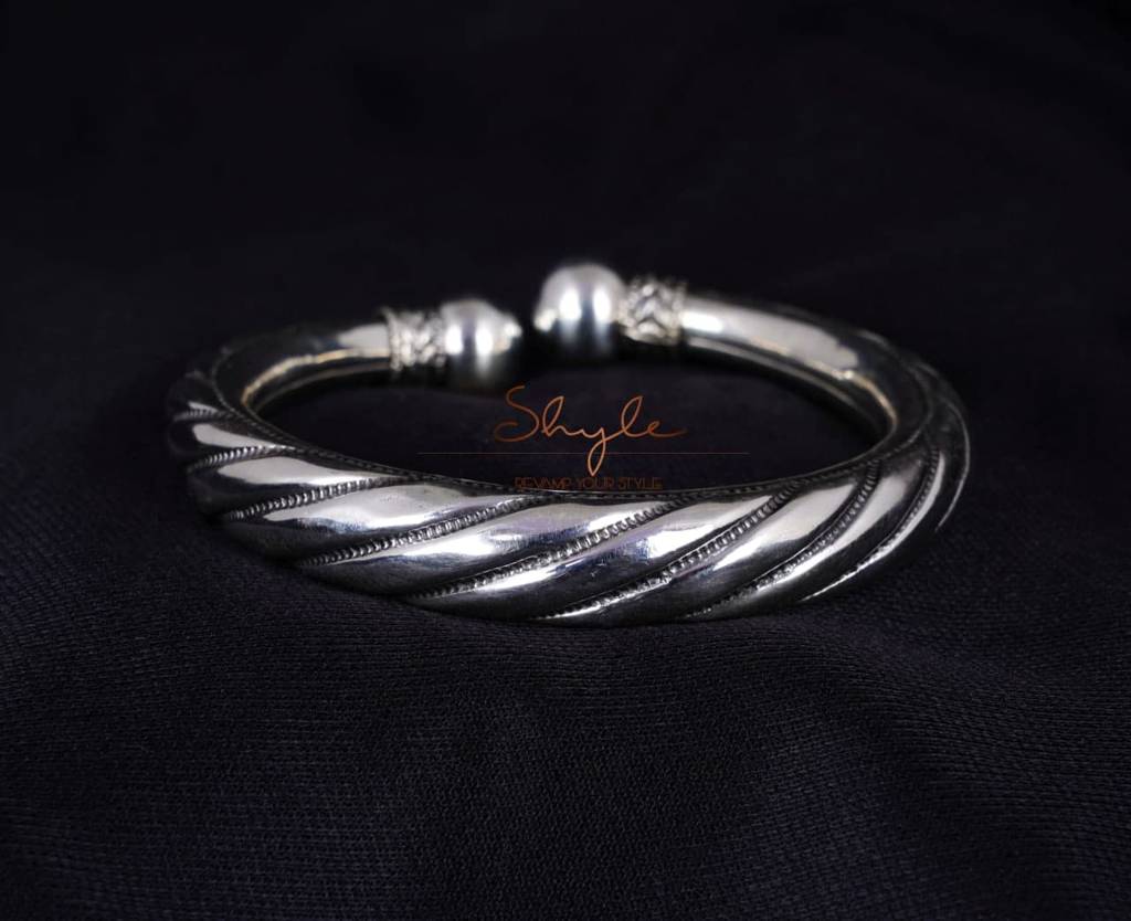 Anvaya Spiral Embossed Kada : SK1008-2-12