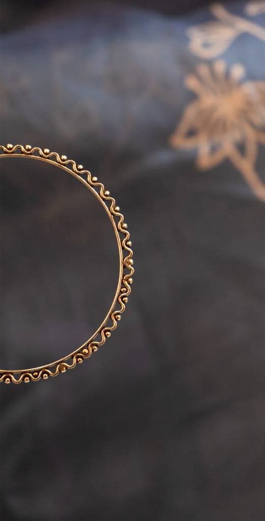 Moh Intricate Spiral Border Everyday Bangle : SK10002-2-8