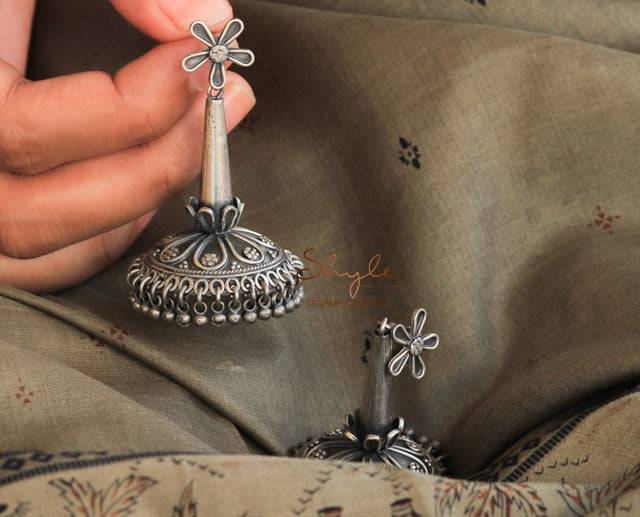 Moh Blooming Flower Statement Jhumka : SE6059