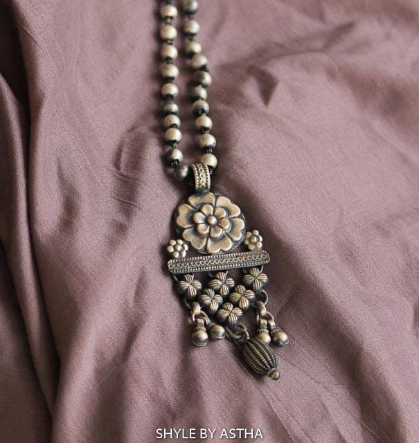 Moh Intricate Jali Flora Necklace : SE50185